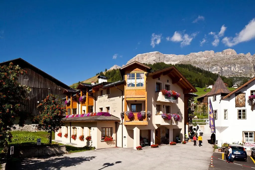 Hotel Garni Laura contacts