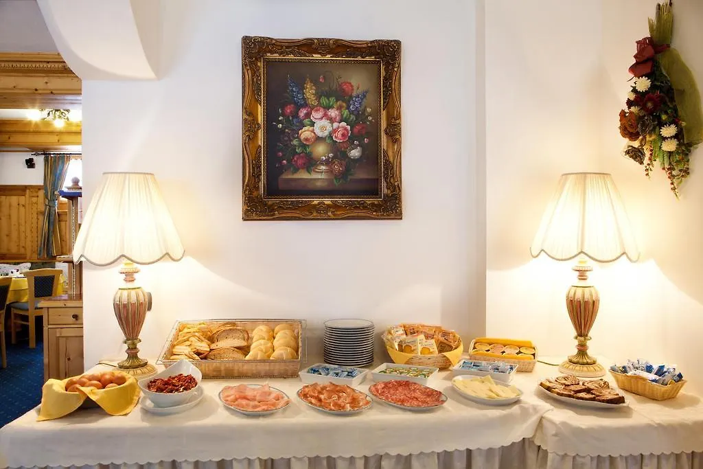 Hotel Garni Laura Arabba