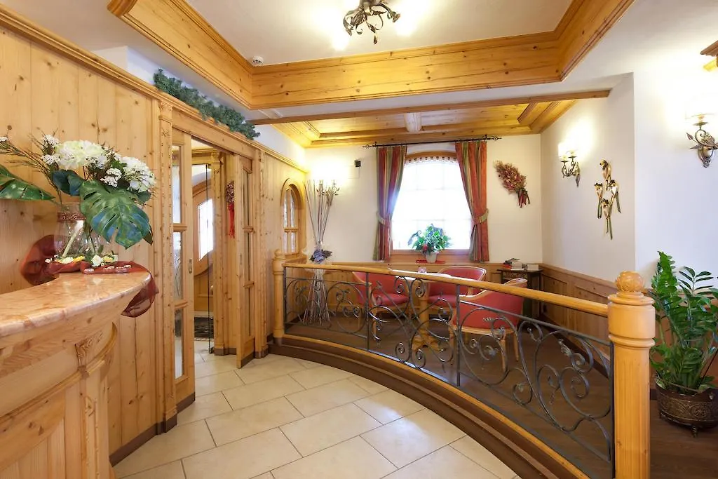 Hotel Garni Laura Arabba