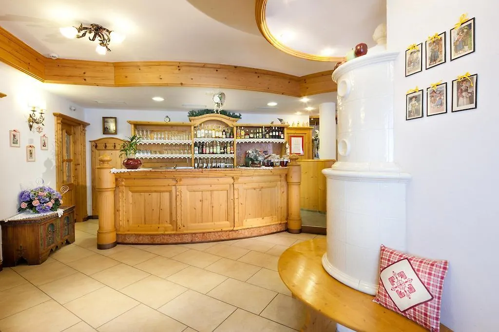 Hotel Garni Laura Arabba
